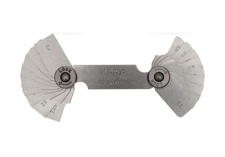 0.4-6mm Dưỡng đo bán kính 18 lá Mitutoyo 186-110