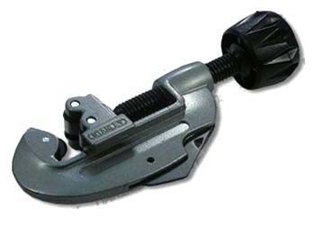 2-28mm Dao cắt ống kim loại Stanley 93-020