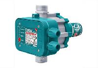 Rơ le máy bơm nước điều khiển tự động Total TWPS101