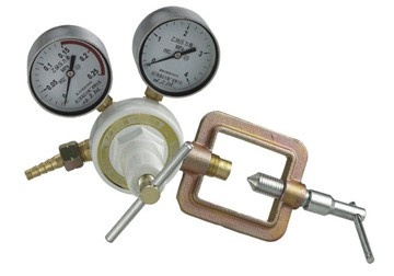 Đồng hồ điều áp Acetylen Asaki AK-2001 (Bỏ mẫu)