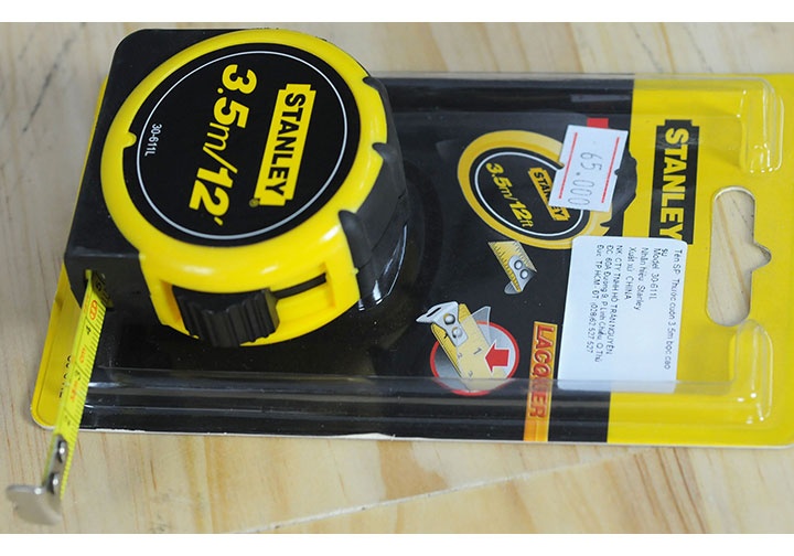 3.5mx19mm Thước cuộn thép bọc cao su Stanley 30-611L