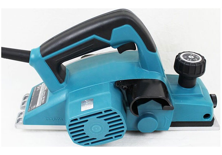 82mm Máy bào 500W Makita M1901B