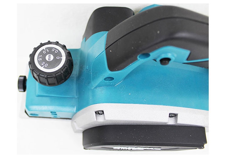 82mm Máy bào 500W Makita M1901B