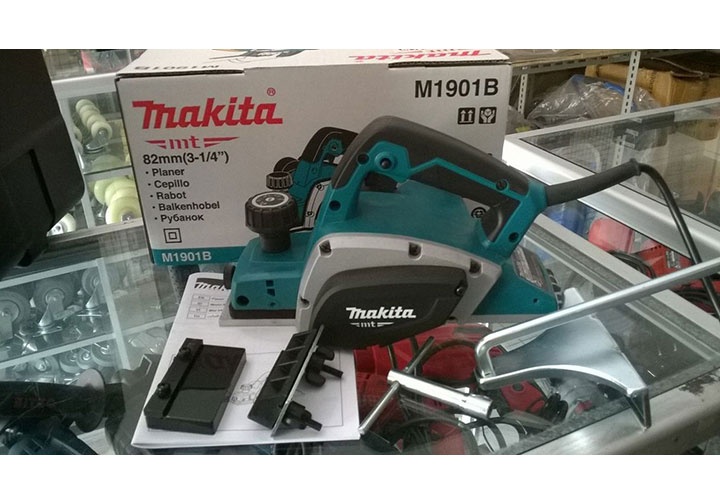 82mm Máy bào 500W Makita M1901B