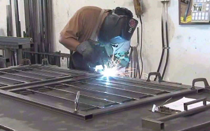 cách hàn sắt không bị thủng 2