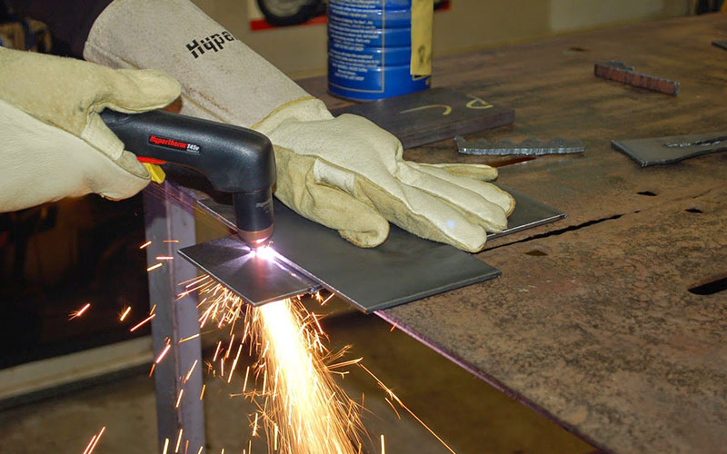 cách hàn sắt không bị thủng 3